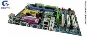 photo Carte mre Gigabyte VIAKM400A socket A Vido int.